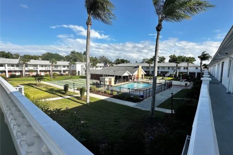 Condo in New Port Richey, Florida, 1 bedroom № 2098287 - photo 19