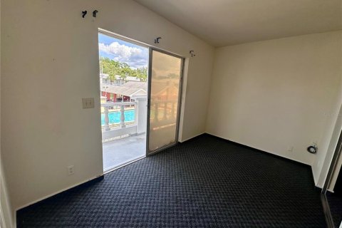 Condo in New Port Richey, Florida, 1 bedroom № 2098287 - photo 14
