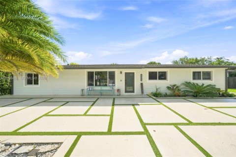 Casa en Miami, Florida 4 dormitorios, 229.56 m2 № 2382712