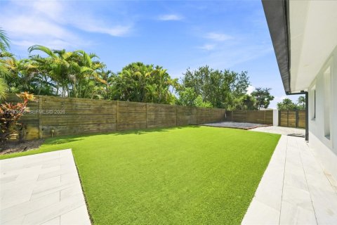 Casa en venta en Miami, Florida, 4 dormitorios, 229.56 m2 № 2382712 - foto 28