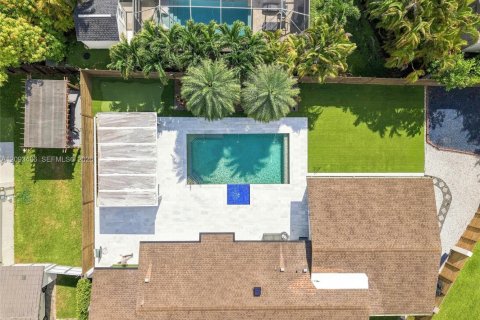 Casa en venta en Miami, Florida, 4 dormitorios, 229.56 m2 № 2382712 - foto 8