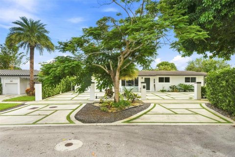 Casa en venta en Miami, Florida, 4 dormitorios, 229.56 m2 № 2382712 - foto 2