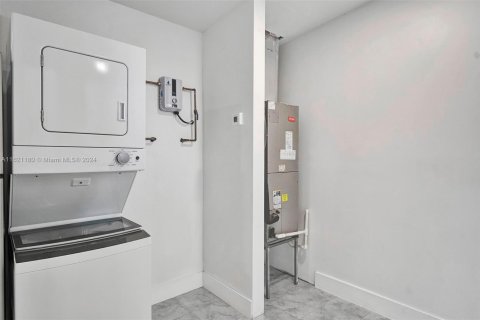 Купить коммерческую недвижимость в Майами, Флорида 283.35м2, № 2067741 - фото 22