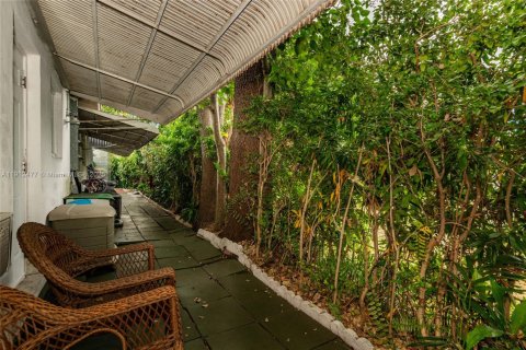 Copropriété à vendre à Hollywood, Floride: 1 chambre, 46.45 m2 № 2013556 - photo 11