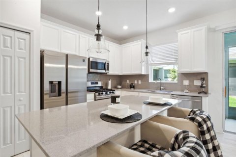 Touwnhouse à louer à Fish Hawk, Floride: 3 chambres, 153.1 m2 № 2416587 - photo 6