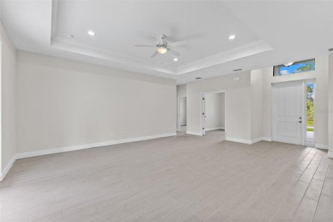 Casa en venta en North Port, Florida, 3 dormitorios, 156.35 m2 № 2099230 - foto 5