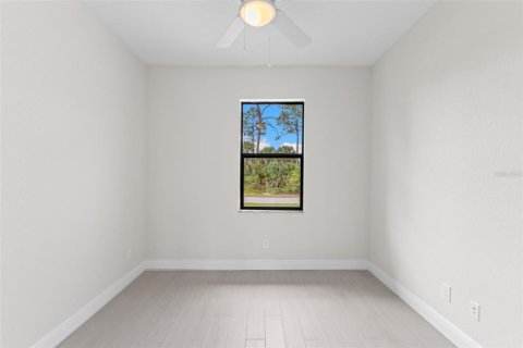 Casa en venta en North Port, Florida, 3 dormitorios, 156.35 m2 № 2099230 - foto 17