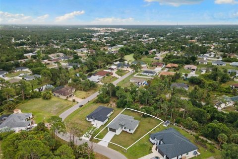 Casa en venta en North Port, Florida, 3 dormitorios, 156.35 m2 № 2099230 - foto 28