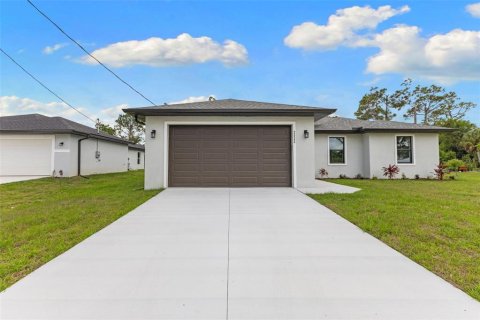 House in North Port, Florida 3 bedrooms, 156.35 sq.m. № 2099230