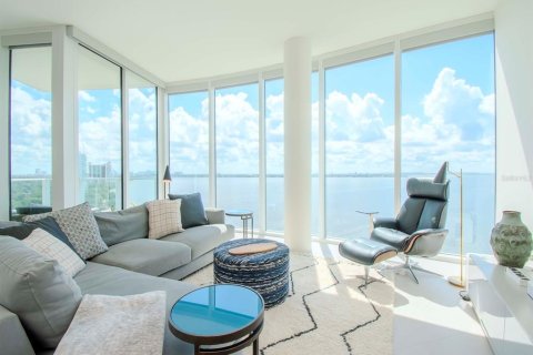 Condominio en alquiler en Tampa, Florida, 3 dormitorios, 281.59 m2 № 2299407 - foto 21