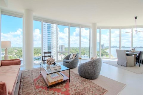 Condominio en alquiler en Tampa, Florida, 3 dormitorios, 281.59 m2 № 2299407 - foto 9