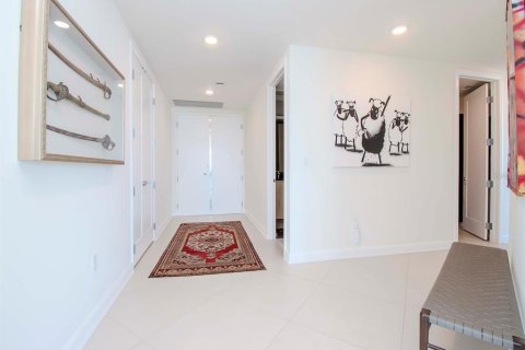Condominio en alquiler en Tampa, Florida, 3 dormitorios, 281.59 m2 № 2299407 - foto 5