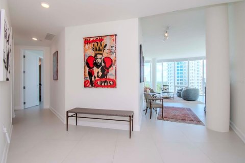 Condominio en alquiler en Tampa, Florida, 3 dormitorios, 281.59 m2 № 2299407 - foto 4