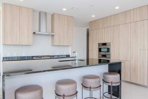 Condominio en alquiler en Tampa, Florida, 3 dormitorios, 281.59 m2 № 2299407 - foto 17