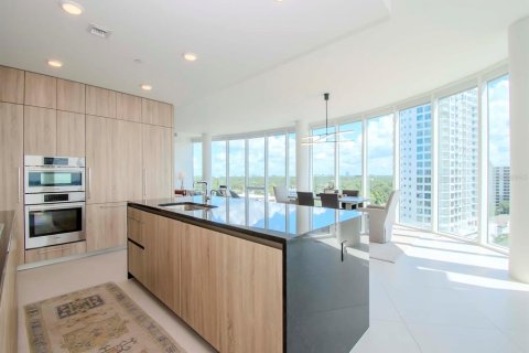 Condominio en alquiler en Tampa, Florida, 3 dormitorios, 281.59 m2 № 2299407 - foto 18