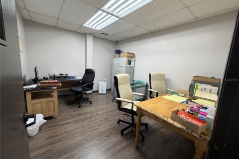 Commercial property in Auburndale, Florida 466.18 sq.m. № 2110110 - photo 13
