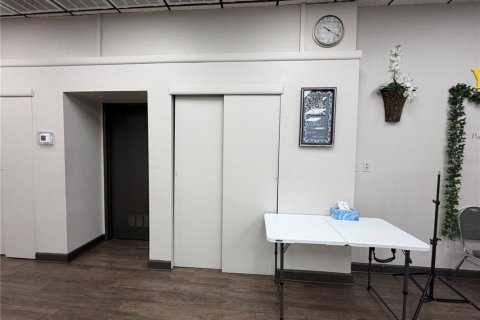 Commercial property in Auburndale, Florida 466.18 sq.m. № 2110110 - photo 21