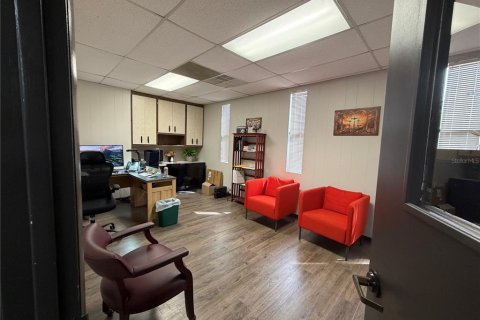 Commercial property in Auburndale, Florida 466.18 sq.m. № 2110110 - photo 10