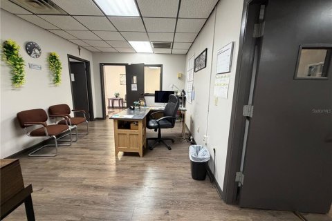 Commercial property in Auburndale, Florida 466.18 sq.m. № 2110110 - photo 12