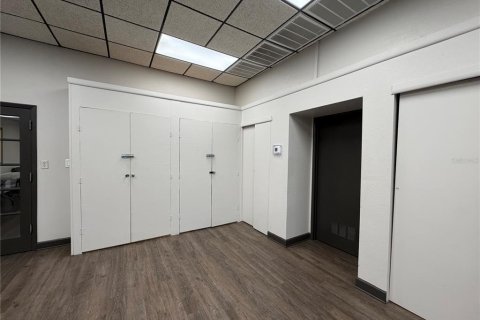 Commercial property in Auburndale, Florida 466.18 sq.m. № 2110110 - photo 20