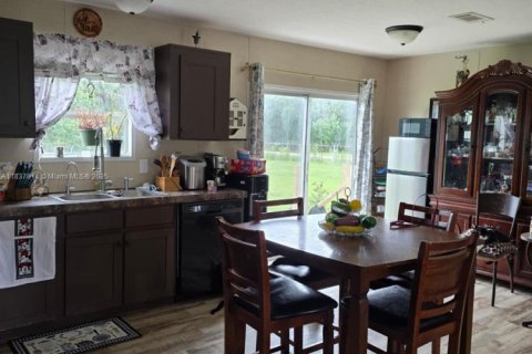 Villa ou maison à vendre à Clewiston, Floride: 3 chambres, 115.94 m2 № 1974324 - photo 4