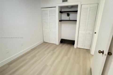 Copropriété à vendre à Miami, Floride: 3 chambres, 96.62 m2 № 1958545 - photo 17