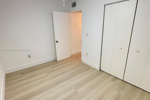 Copropriété à vendre à Miami, Floride: 3 chambres, 96.62 m2 № 1958545 - photo 15