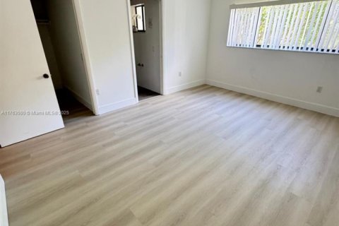 Copropriété à vendre à Miami, Floride: 3 chambres, 96.62 m2 № 1958545 - photo 10