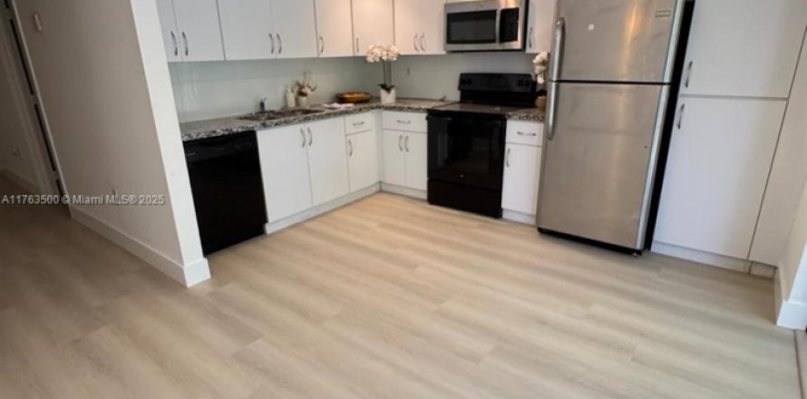 Condo à Miami, Floride, 3 chambres  № 1958545