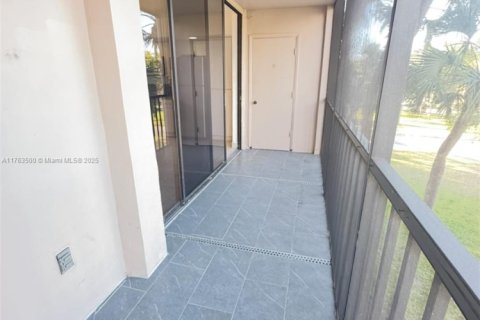 Copropriété à vendre à Miami, Floride: 3 chambres, 96.62 m2 № 1958545 - photo 18