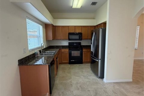 Villa ou maison à louer à Wesley Chapel, Floride: 4 chambres, 219.62 m2 № 2228200 - photo 5