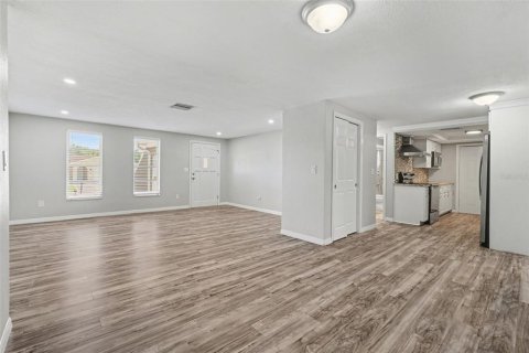 Villa ou maison à vendre à New Port Richey, Floride: 3 chambres, 130.81 m2 № 2107430 - photo 13