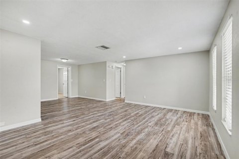 Villa ou maison à vendre à New Port Richey, Floride: 3 chambres, 130.81 m2 № 2107430 - photo 11