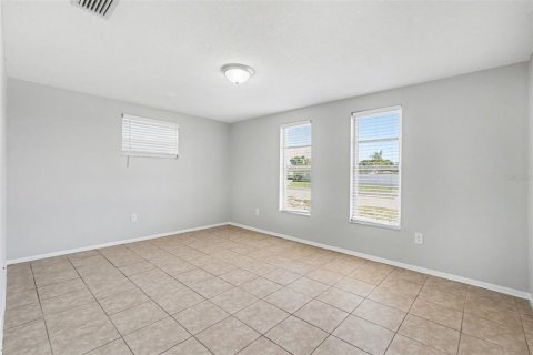 Villa ou maison à vendre à New Port Richey, Floride: 3 chambres, 130.81 m2 № 2107430 - photo 3