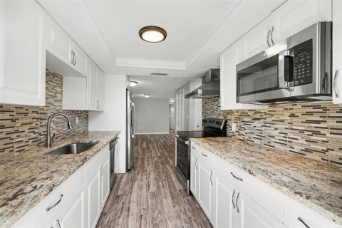 Villa ou maison à vendre à New Port Richey, Floride: 3 chambres, 130.81 m2 № 2107430 - photo 16