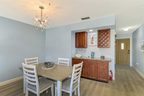 Copropriété à louer à Sarasota, Floride: 2 chambres, 119.29 m2 № 1564719 - photo 9