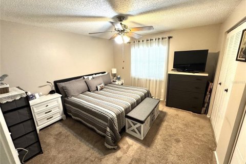 House in Tampa, Florida 3 bedrooms, 115.29 sq.m. № 1649204 - photo 7