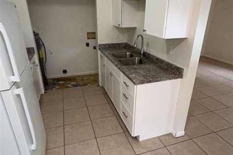 Appartement à louer à Zephyrhills, Floride: 2 chambres, 75.25 m2 № 2285150 - photo 10