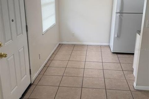 Appartement à louer à Zephyrhills, Floride: 2 chambres, 75.25 m2 № 2285150 - photo 8