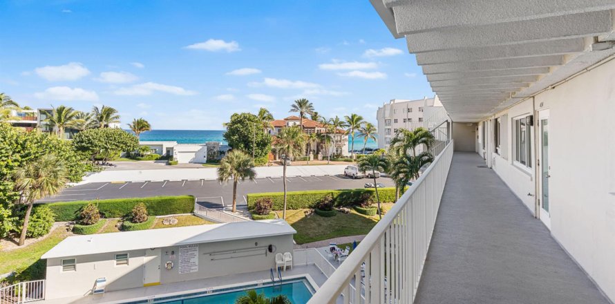 Condo in Palm Beach, Florida, 1 bedroom  № 2086792