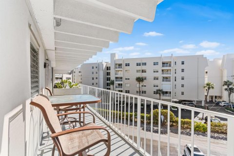 Condo in Palm Beach, Florida, 1 bedroom  № 2086792 - photo 7