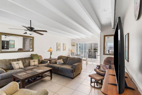 Condo in Palm Beach, Florida, 1 bedroom  № 2086792 - photo 10