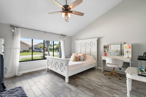 Купить виллу или дом в Хоб-Саунд, Флорида 4 спальни, 224.45м2, № 1989155 - фото 10