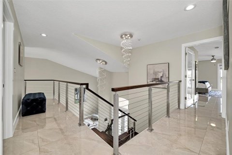 House in Miami, Florida 4 bedrooms, 225.29 sq.m. № 2128203 - photo 21