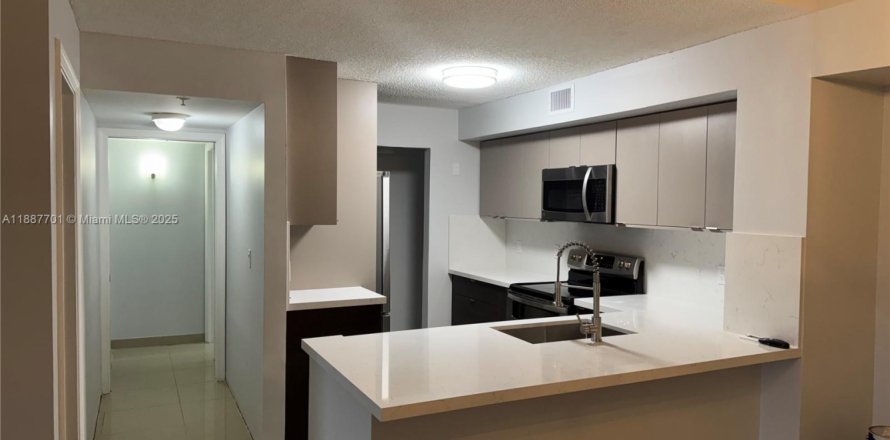 Condo à Miramar, Floride, 3 chambres  № 1941743