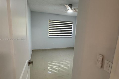 Copropriété à louer à Miramar, Floride: 3 chambres, 104.52 m2 № 1941743 - photo 24