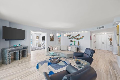 Condo in Juno Beach, Florida, 3 bedrooms № 2178577 - photo 13