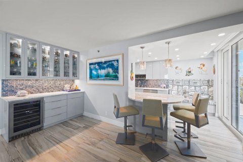 Condo in Juno Beach, Florida, 3 bedrooms № 2178577 - photo 11