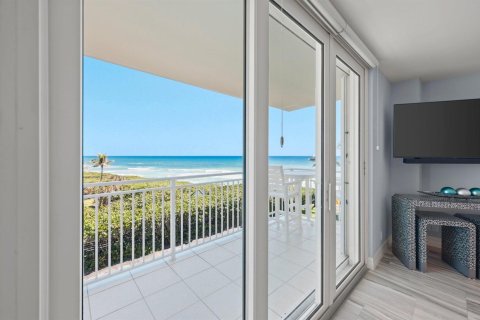 Condo in Juno Beach, Florida, 3 bedrooms № 2178577 - photo 15