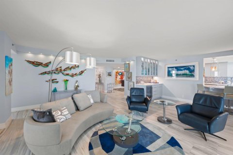 Condo in Juno Beach, Florida, 3 bedrooms № 2178577 - photo 14